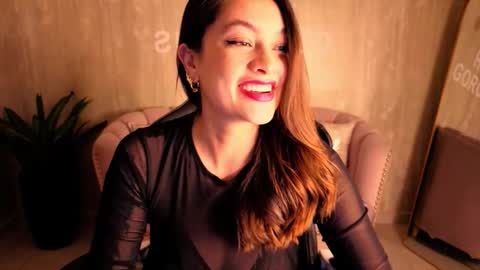 Aria95 a online show from December 2025 08:02:02 PM