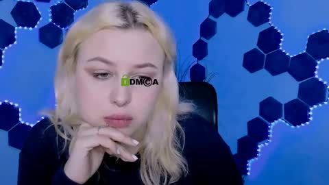 Snapshot of aria_blaze_ chatting on April 2026 08:48:01 AM aria_blaze_ online show from April 2026 08:48:01 AM