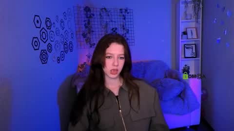 Snapshot of aria_glow chatting on March 2026 12:01:01 PM Aria online show from March 2026 12:01:01 PM