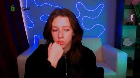 Snapshot of aria_glow chatting on March 2026 12:09:01 PM Aria online show from March 2026 12:09:01 PM