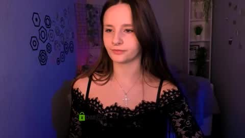 Snapshot of aria_glow chatting on March 2026 10:07:01 AM Aria online show from March 2026 10:07:01 AM