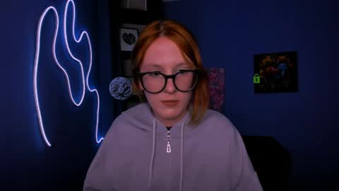 Snapshot of aria_glow chatting on March 2026 07:25:01 PM Aria online show from March 2026 07:25:01 PM