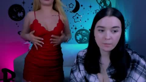 Snapshot of aria_glow chatting on April 2026 08:09:01 PM Aria online show from April 2026 08:09:01 PM