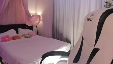 Snapshot of aria_mila chatting on May 2026 03:04:02 AM aria_mila online show from May 2026 03:04:02 AM