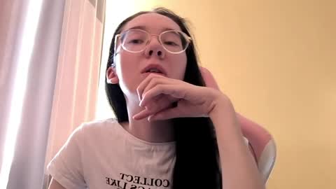 Snapshot of aria_mur_ chatting on April 2026 02:40:02 AM Aria online show from April 2026 02:40:02 AM