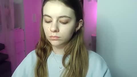 AriaCreazy online show from December 2024 06:35:02 PM