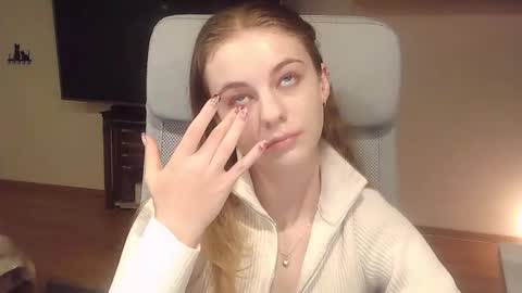 AriaCreazy online show from October 2025 08:36:02 PM