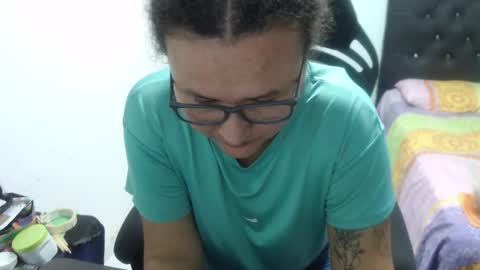 ...Ariana... online show from October 2025 06:04:01 PM