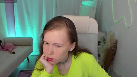 Snapshot of ariagracen chatting on April 2026 08:32:01 AM Aria online show from April 2026 08:32:01 AM