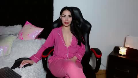 Ariana lvarez online show from October 2025 12:26:01 PM