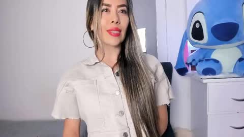 Snapshot of ariana_belucci chatting on May 2026 05:05:02 AM Ariana online show from May 2026 05:05:02 AM