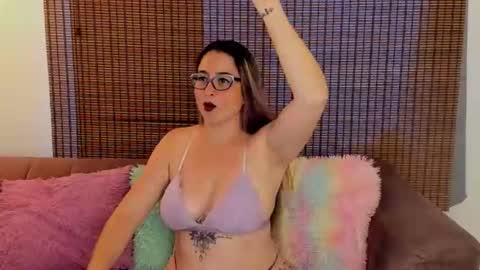 Ariana Cruz online show from April 2026 12:28:01 PM