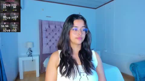 Snapshot of ariana_pierce chatting on December 2024 07:29:01 PM Ariana online show from December 2024 07:29:01 PM