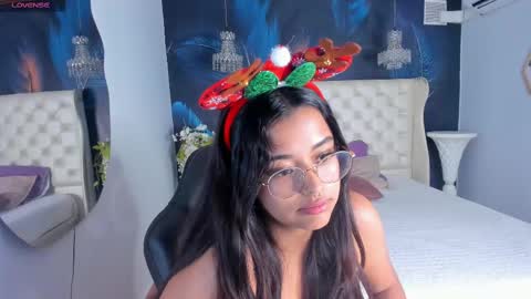 Snapshot of ariana_pierce chatting on December 2024 02:21:01 AM Ariana online show from December 2024 02:21:01 AM