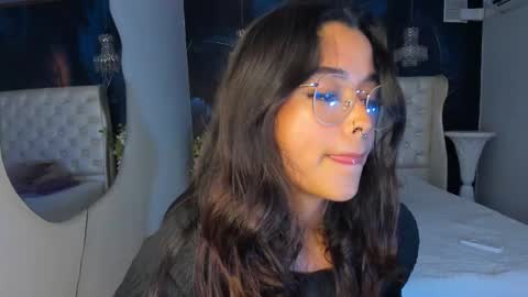 Snapshot of ariana_pierce chatting on December 2024 03:29:02 AM Ariana online show from December 2024 03:29:02 AM