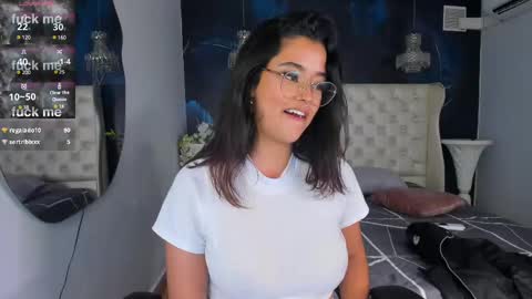 Snapshot of ariana_pierce chatting on December 2024 02:36:02 AM Ariana online show from December 2024 02:36:02 AM