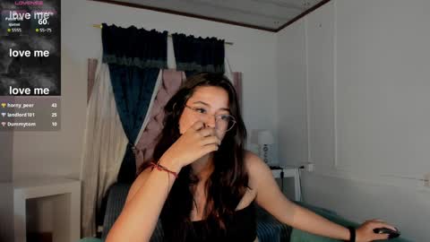 Snapshot of ariana_pierce chatting on December 2024 06:35:01 AM Ariana online show from December 2024 06:35:01 AM