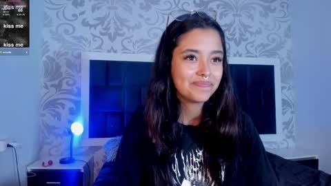 Snapshot of ariana_pierce chatting on December 2024 03:03:02 AM Ariana online show from December 2024 03:03:02 AM