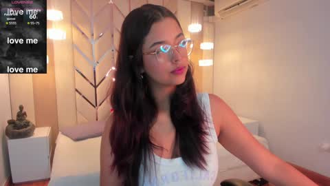 Snapshot of ariana_pierce chatting on January 2025 04:02:01 AM Ariana online show from January 2025 04:02:01 AM