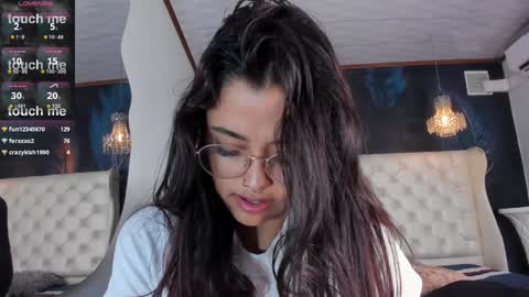 Snapshot of ariana_pierce chatting on January 2025 07:49:02 AM Ariana online show from January 2025 07:49:02 AM