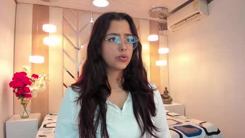 Snapshot of ariana_pierce chatting on February 2025 04:50:02 AM Ariana online show from February 2025 04:50:02 AM