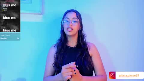 Snapshot of ariana_pierce chatting on March 2025 08:02:01 AM Ariana online show from March 2025 08:02:01 AM