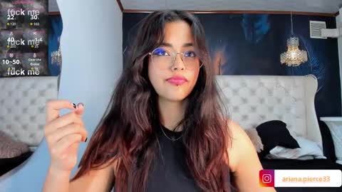 Snapshot of ariana_pierce chatting on March 2025 06:46:01 AM Ariana online show from March 2025 06:46:01 AM