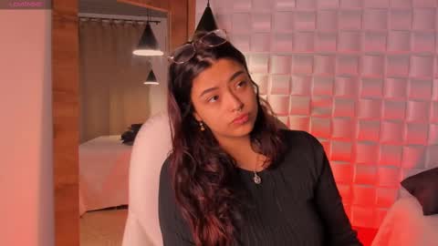 Snapshot of ariana_pierce chatting on September 2025 12:27:02 PM Ariana online show from September 2025 12:27:02 PM