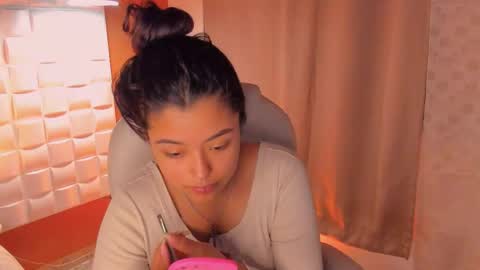 Snapshot of ariana_pierce chatting on September 2025 01:25:02 PM Ariana online show from September 2025 01:25:02 PM