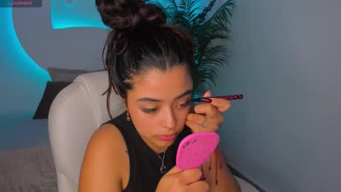 Snapshot of ariana_pierce chatting on October 2025 12:27:01 PM Ariana online show from October 2025 12:27:01 PM