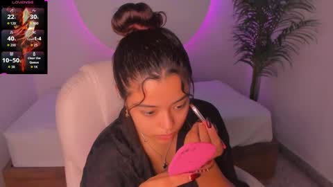 Snapshot of ariana_pierce chatting on November 2025 12:26:01 PM Ariana online show from November 2025 12:26:01 PM