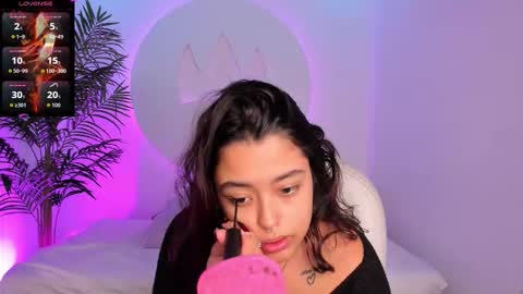 Snapshot of ariana_pierce chatting on November 2025 12:25:01 PM Ariana online show from November 2025 12:25:01 PM