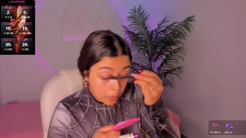 Snapshot of ariana_pierce chatting on November 2025 12:49:01 PM Ariana online show from November 2025 12:49:01 PM