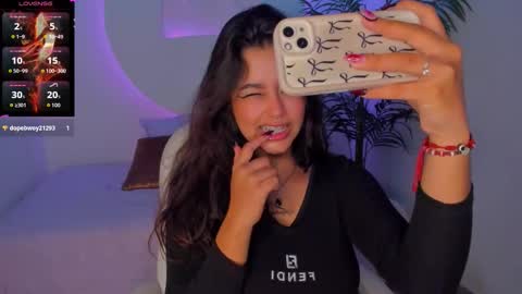 Snapshot of ariana_pierce chatting on November 2025 12:59:03 PM Ariana online show from November 2025 12:59:03 PM