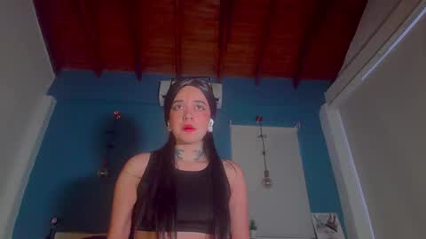 ariana_whitee online show from October 2025 11:19:01 AM