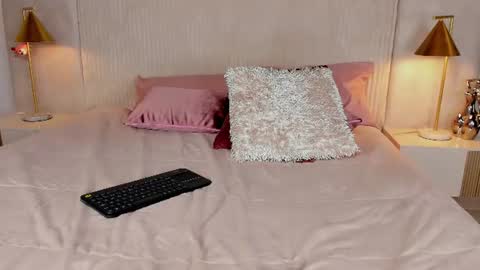 Snapshot of ariana_zc_ chatting on June 2026 08:19:01 PM Susan online show from June 2026 08:19:01 PM