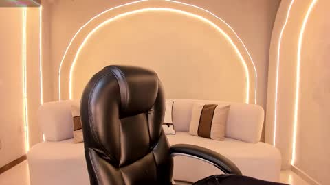 Ariana Bell online show from March 2026 02:59:01 AM