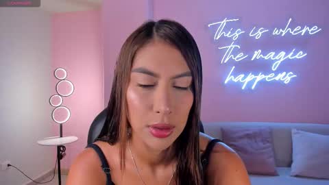 Ariana Dumont online show from February 2026 10:58:02 AM