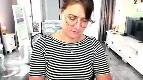 Snapshot of arianasage_ chatting on July 2026 11:34:01 AM Ana online show from July 2026 11:34:01 AM