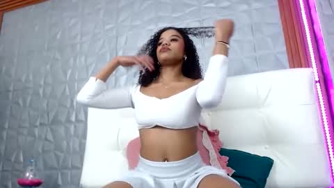 arianna_rochel online show from November 2025 05:48:02 PM