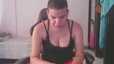 ariannaloovel online show from April 2026 02:55:02 PM