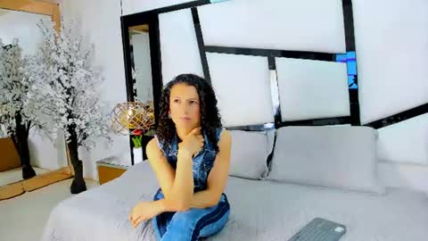 Snapshot of ariannarussell1 chatting on July 2026 03:54:02 PM ariannarussell1 online show from July 2026 03:54:02 PM