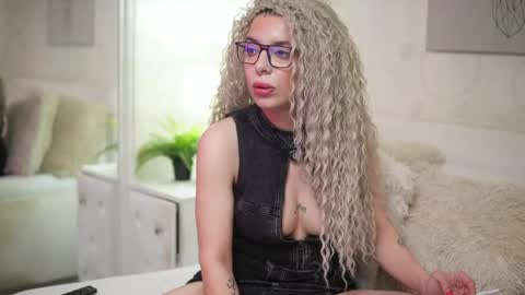 Snapshot of ariayasmin chatting on April 2026 08:59:01 PM Aria online show from April 2026 08:59:01 PM