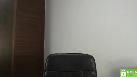 Ari Bunnie  online show from June 2026 06:03:02 AM