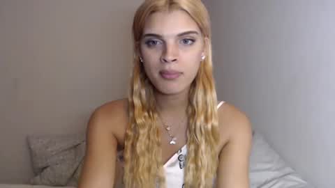 Snapshot of aridabratzdoll chatting on September 2025 05:17:01 PM La Bratz Doll online show from September 2025 05:17:01 PM