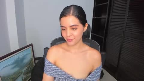 Ariel Pink Diamond online show from November 2025 12:24:01 AM