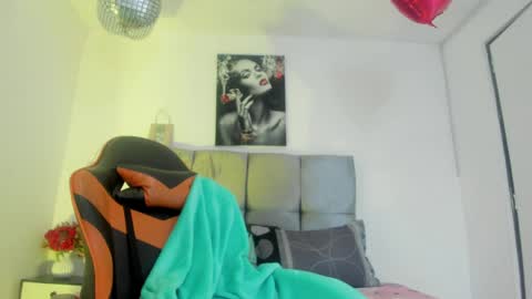 Snapshot of ariel_wish chatting on May 2026 01:06:01 PM ariel_wish online show from May 2026 01:06:01 PM