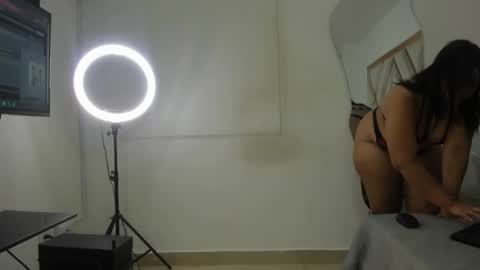 arielasm online show from January 2026 01:59:01 PM