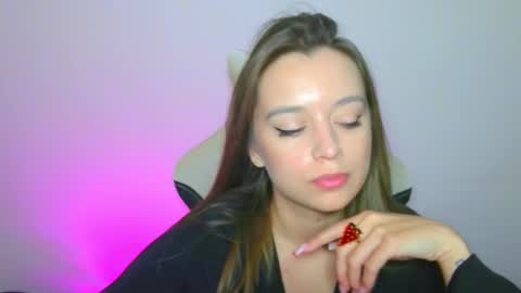 Ariel online show from October 2025 02:04:01 PM