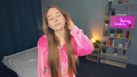 Ariel online show from March 2026 07:52:01 PM